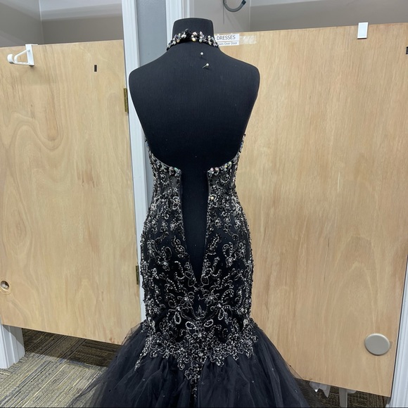MORI LEE MERMAID STYLE DRESS - Picture 9 of 13